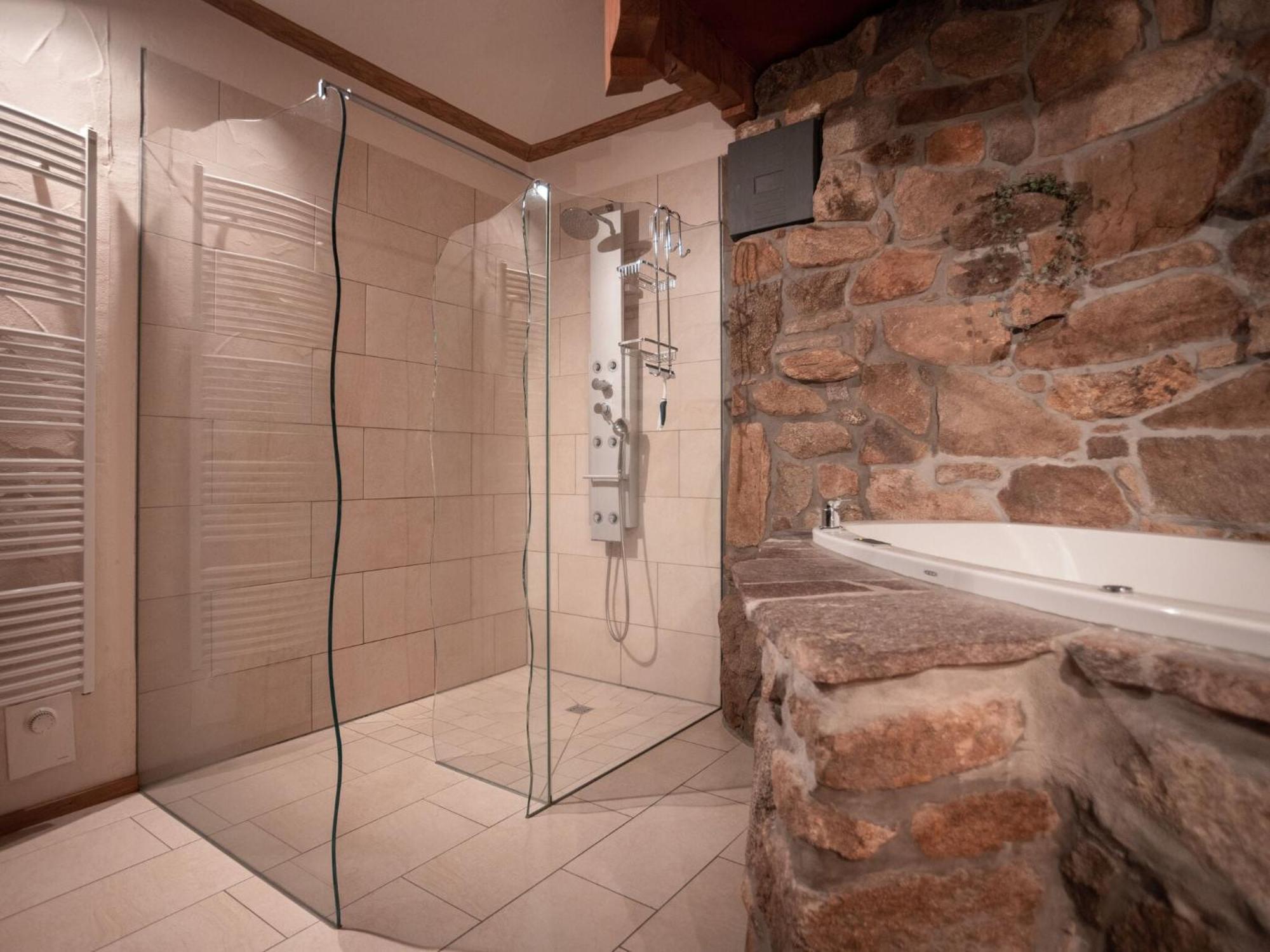 Holiday Home With Whirlpool And Sauna In Viechtach Dış mekan fotoğraf
