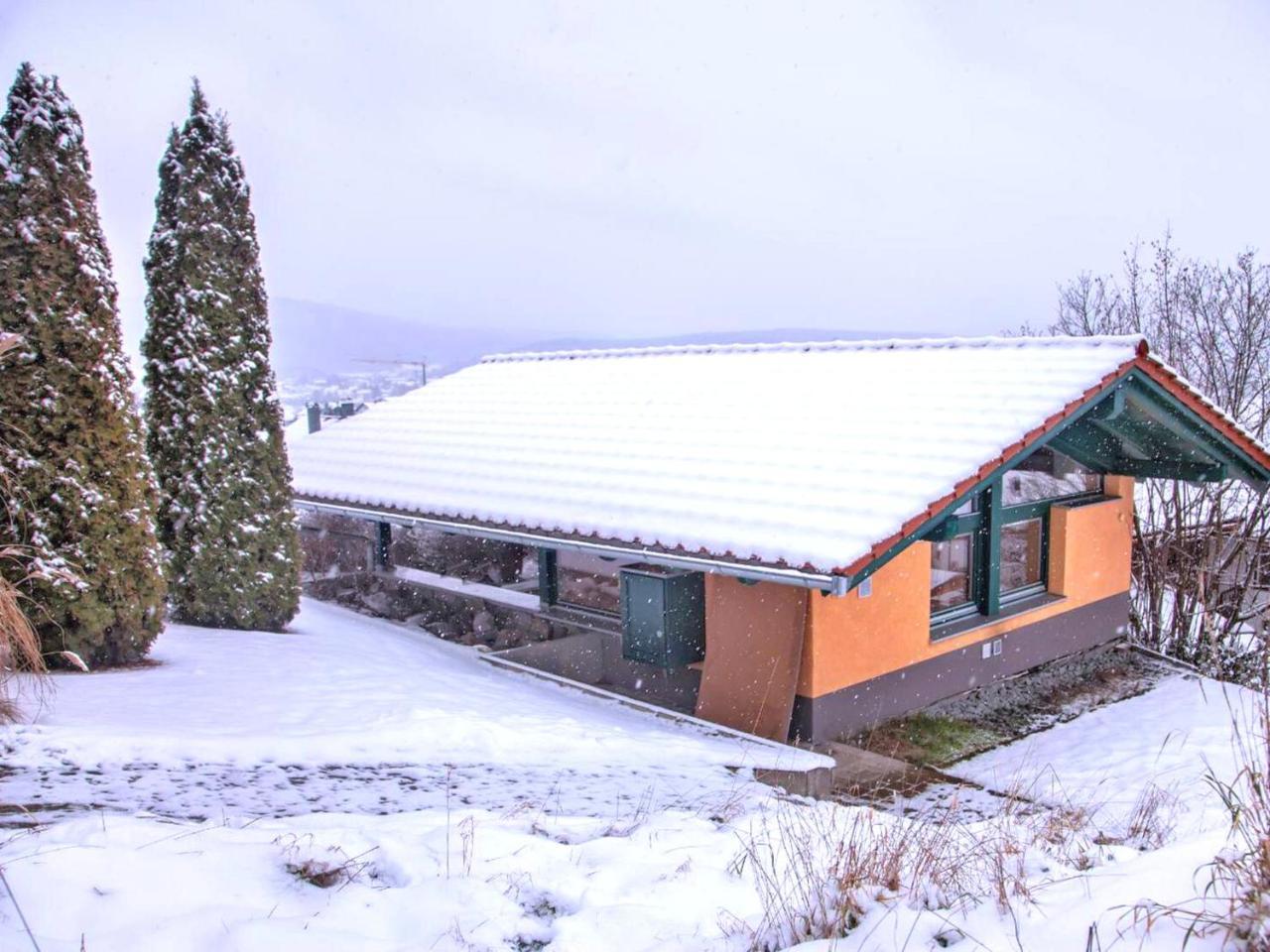 Holiday Home With Whirlpool And Sauna In Viechtach Dış mekan fotoğraf